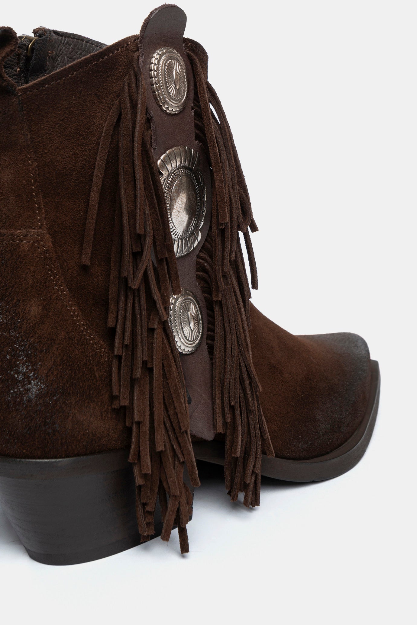 DX2430 Suede Texan Ankle Boots