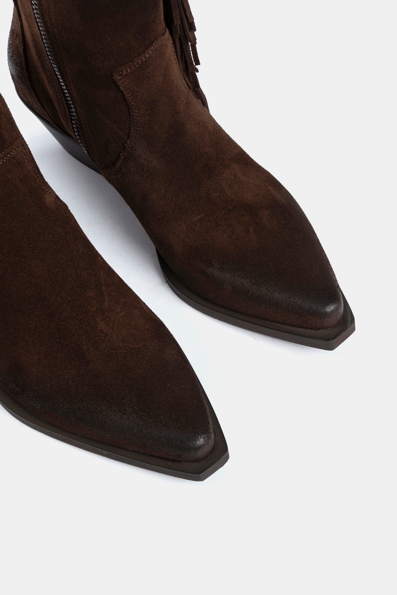 DX2430 Suede Texan Ankle Boots