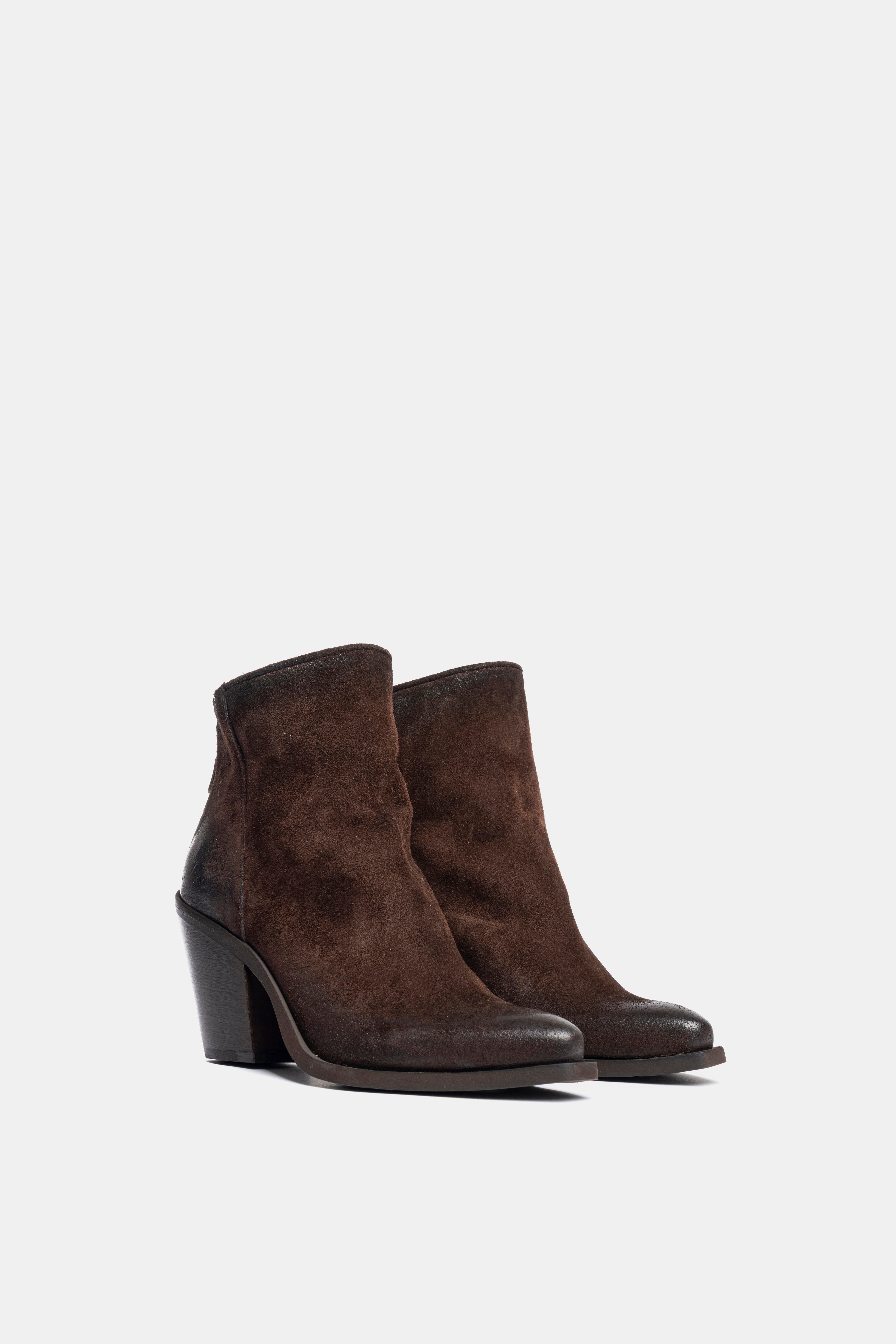 XD2416 Suede Texan Ankle Boots