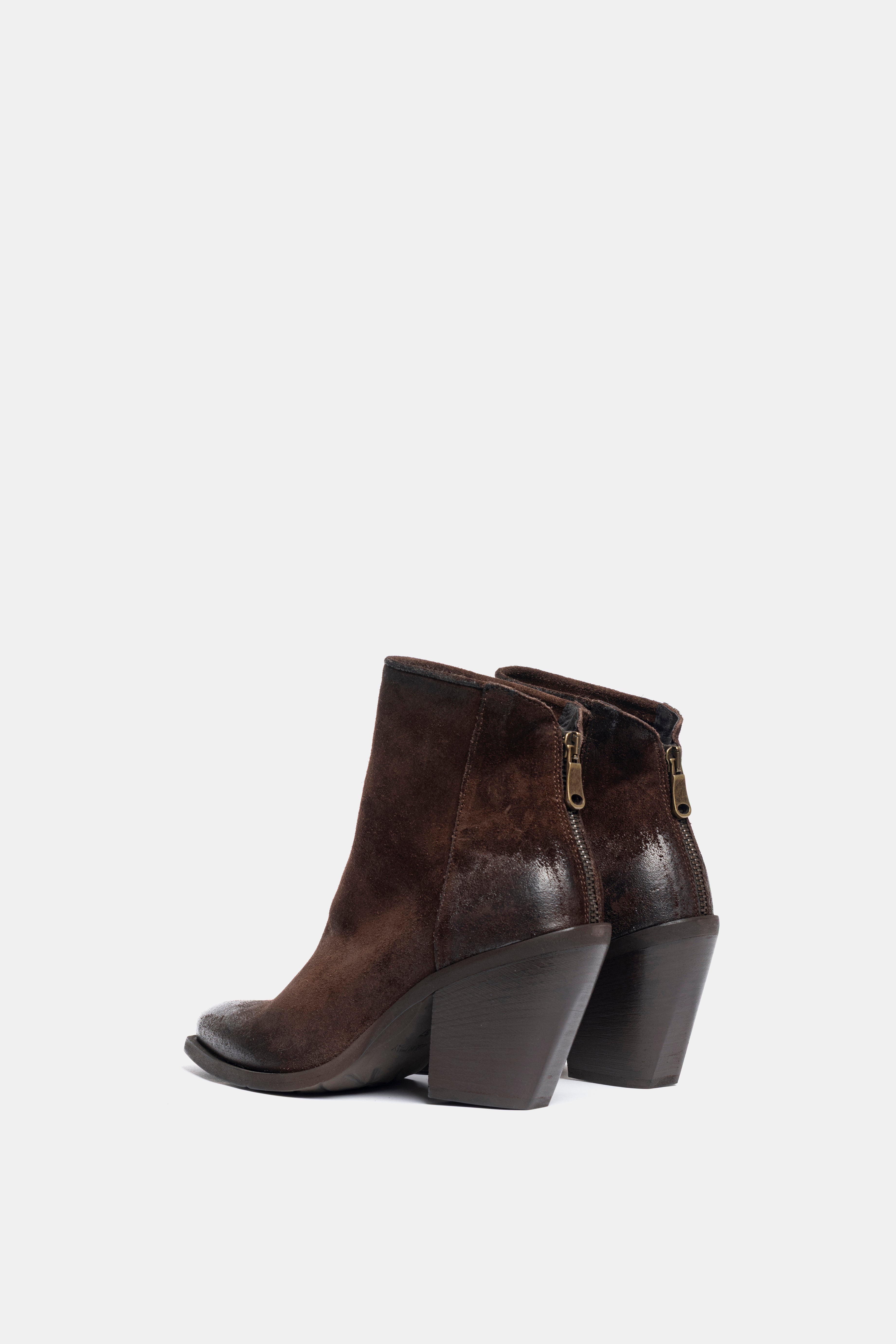 XD2416 Suede Texan Ankle Boots