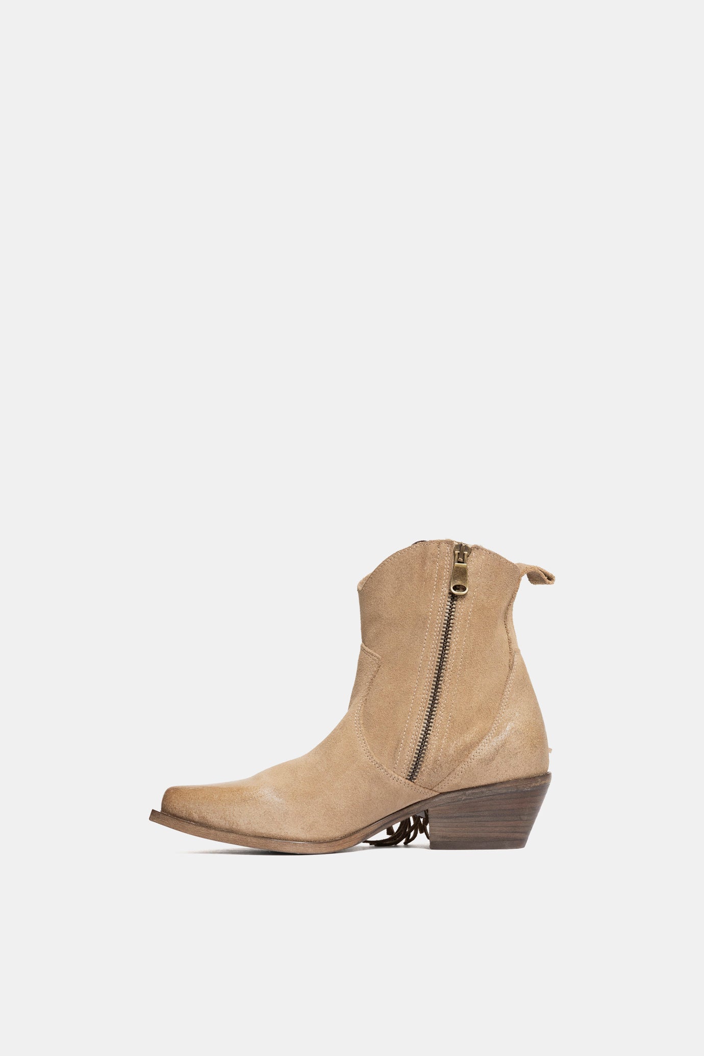 DX2430 Suede Texan Ankle Boots