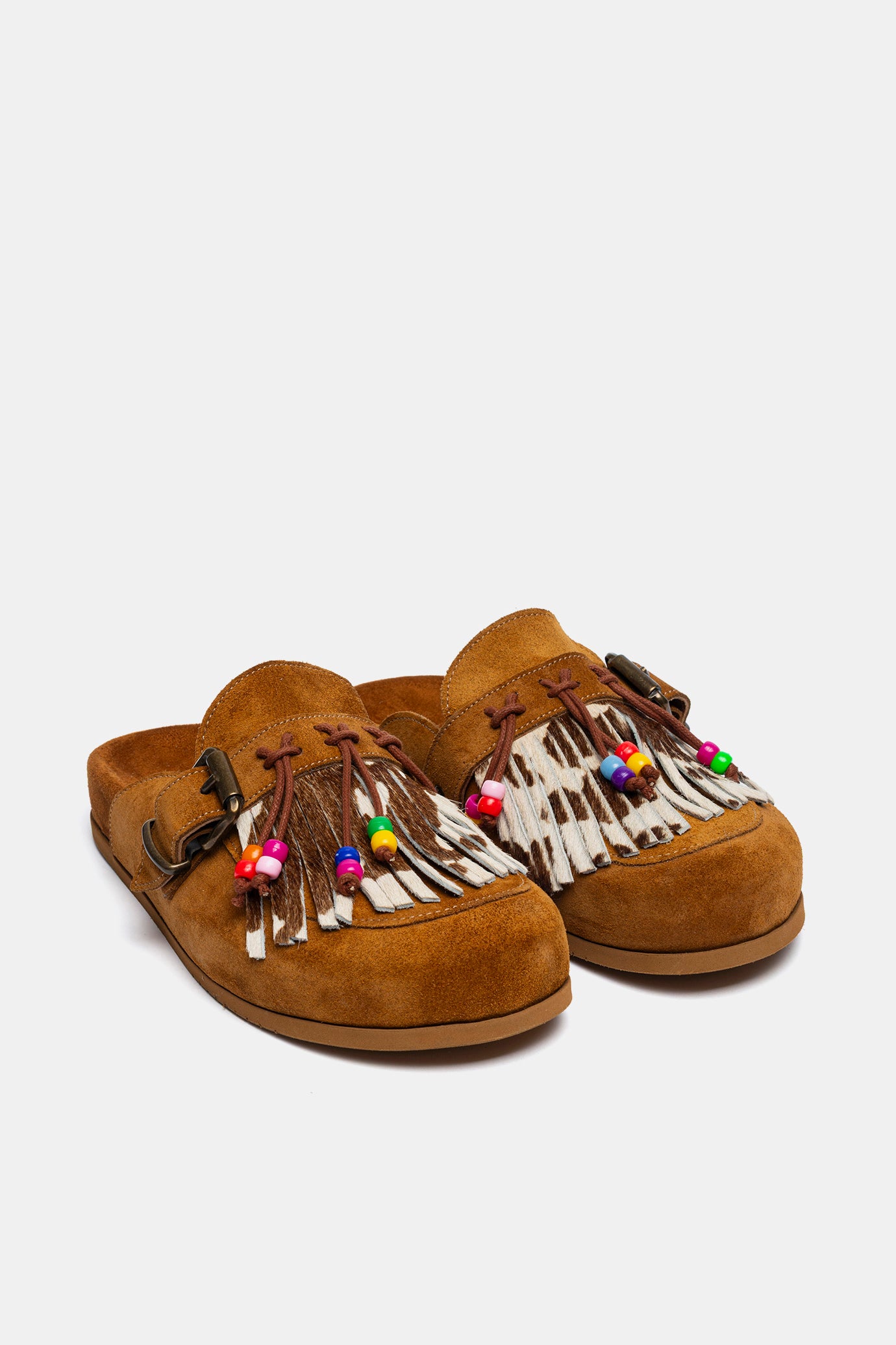 Sabot camoscio cuoio con frange cavallino e corallini colorati FUS6