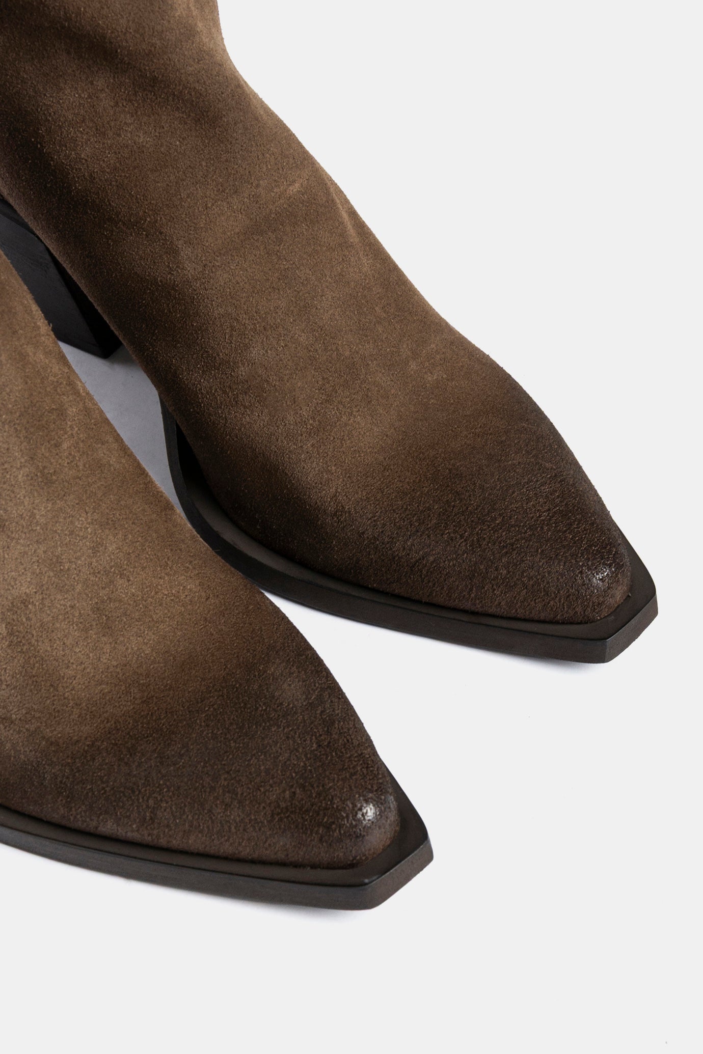 XD2416 Suede Texan Ankle Boots