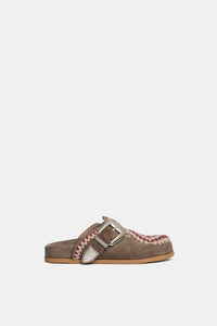 Mustang suede clogs with FUS10 embroidery