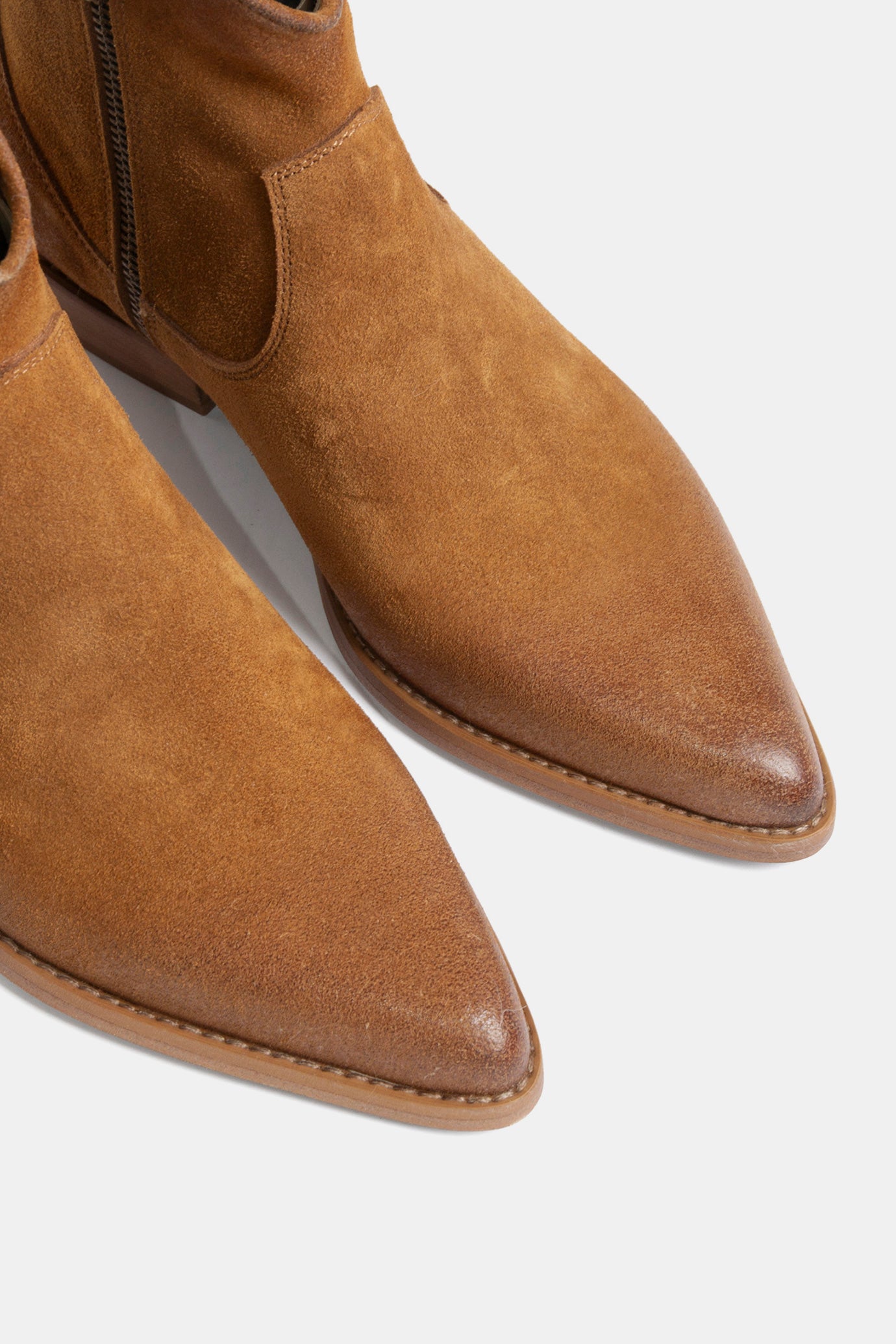 SF2537 Suede Texan Ankle Boots
